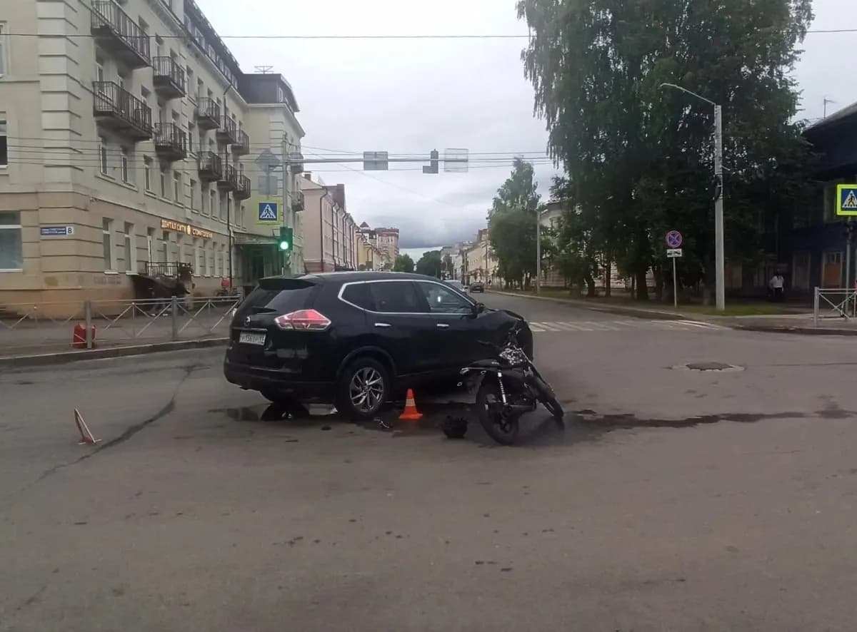 В трех ДТП в столице Коми пострадали пешеход и два водителя