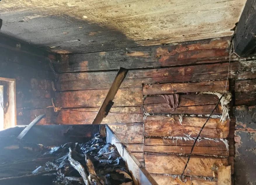 В Коми при пожаре в жилом доме спасли двух человек