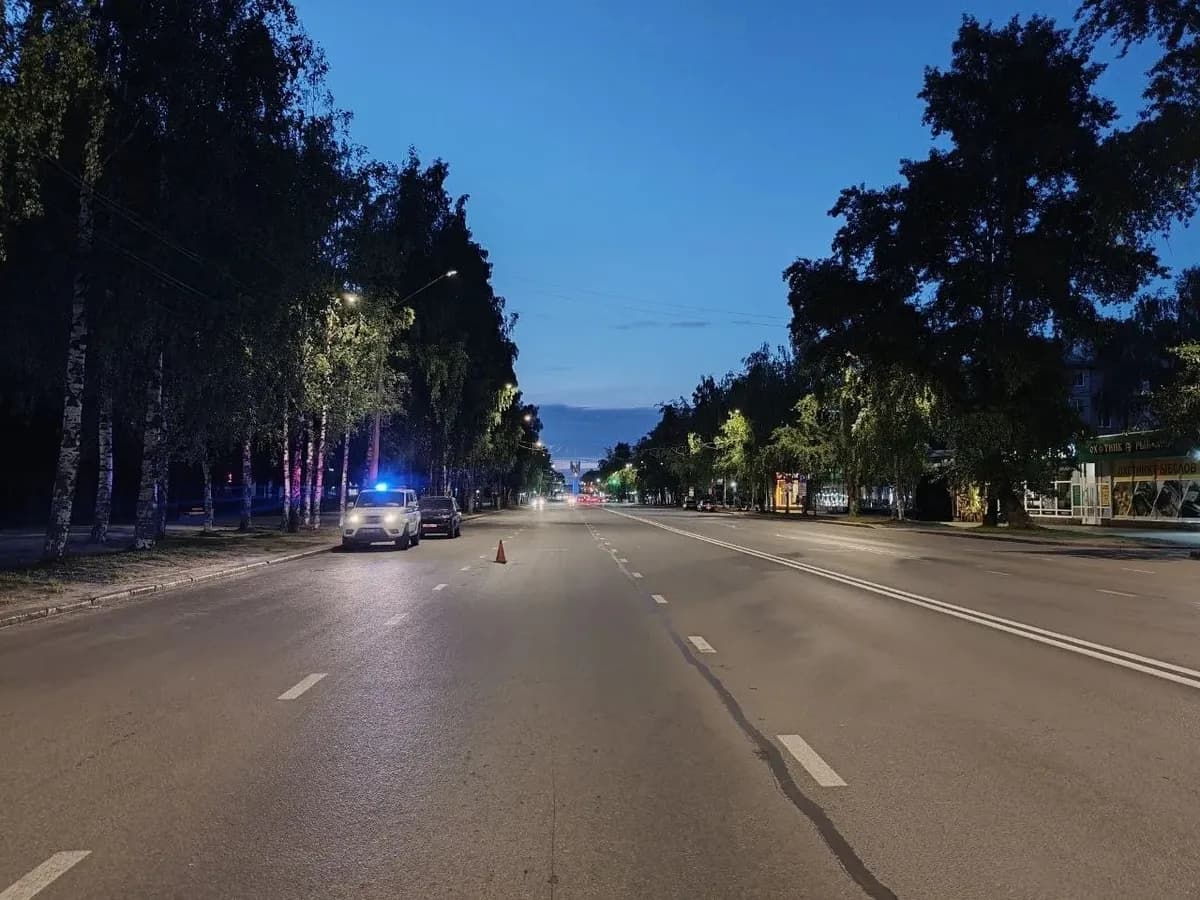 В Сыктывкаре подросток на мотоцикле Эндуро сломал ногу в ДТП