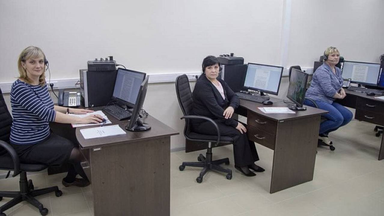 Главная картинка новости: Как люди с проблемами слуха могут вызвать экстренные службы