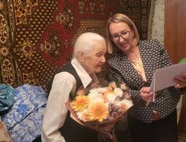 Жительницу Сыктывкара поздравили с вековым юбилеем