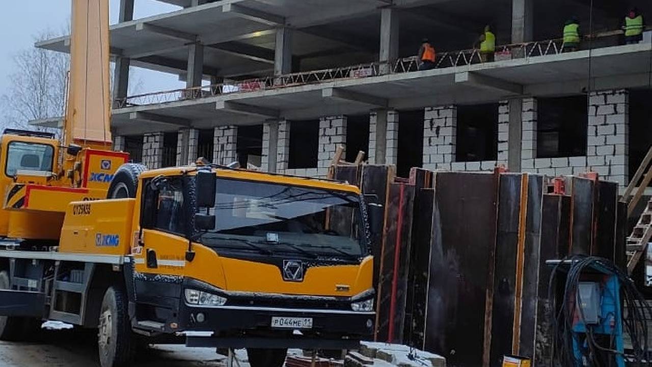 Главная картинка новости: В Коми инфекционная региональная больница готова на 21%