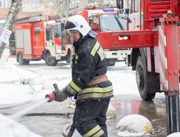 В Сыктывкаре пожарные спасли 15 человек, в том числе 4 ребенка и собаку