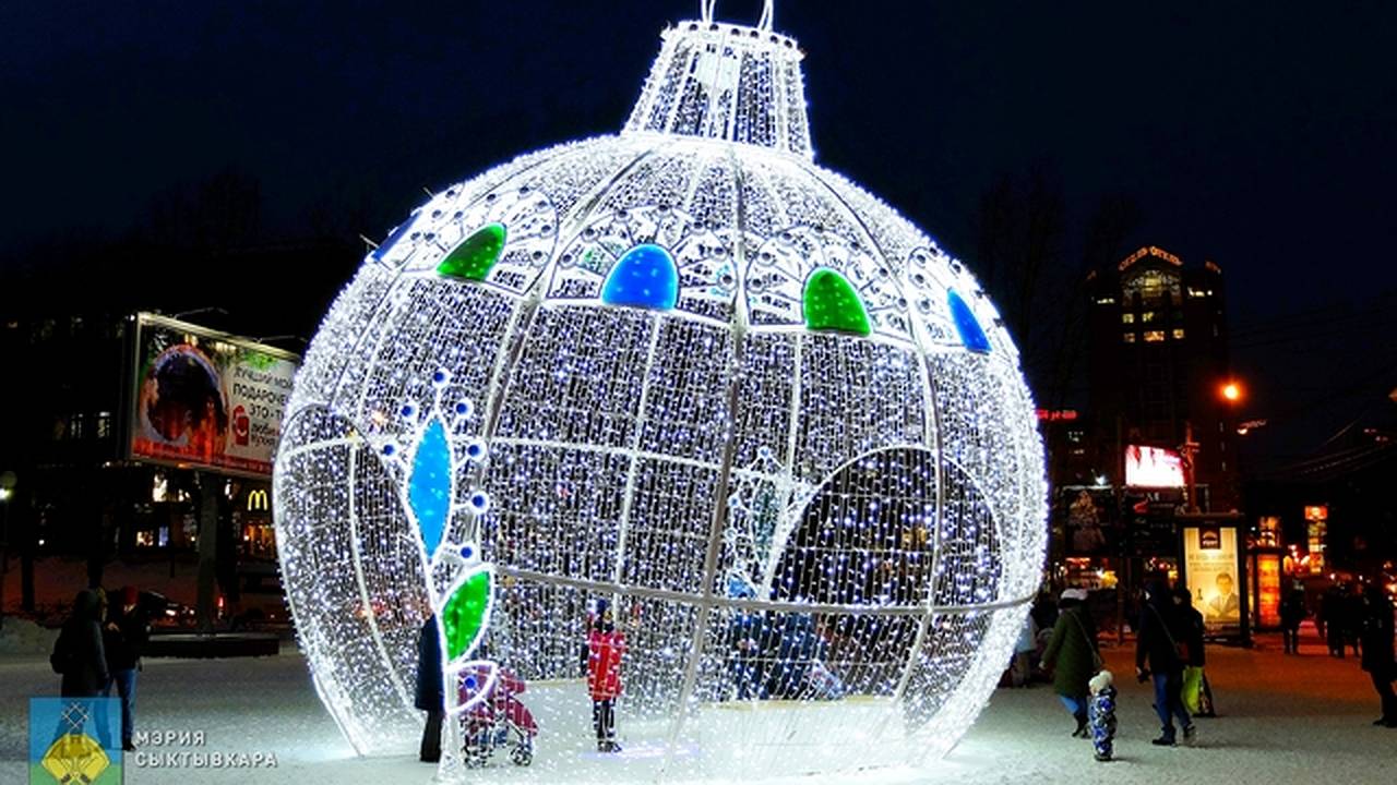 Главная картинка новости: Новогодняя иллюминация в Коми начинает работать