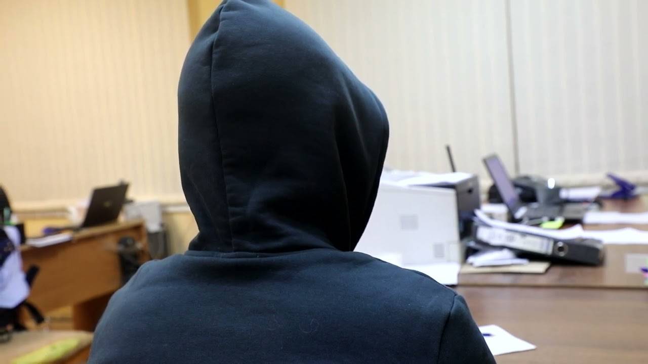 В Коми школьник помогал мошенникам обманывать пенсионерок