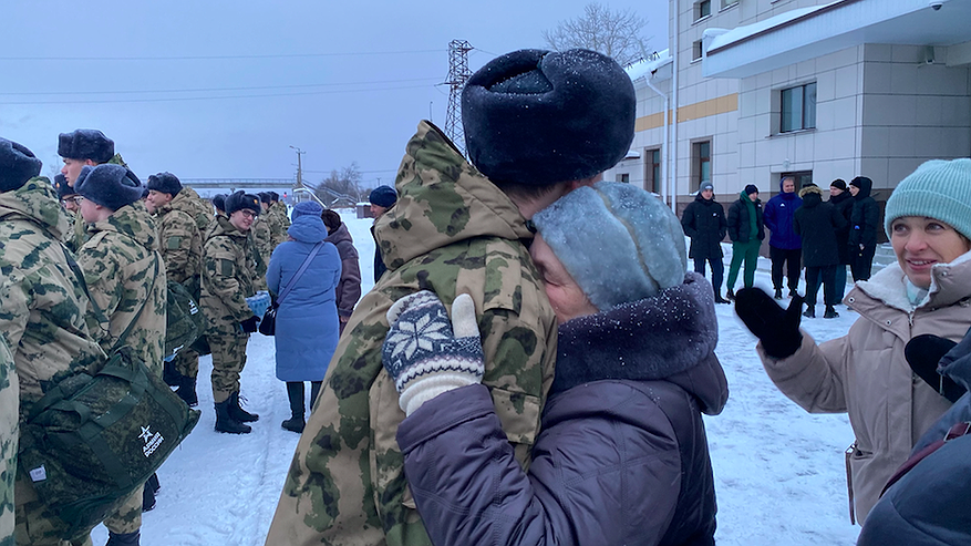 Главная картинка новости: В Коми более 190 человек отправились на службу в Росгвардию