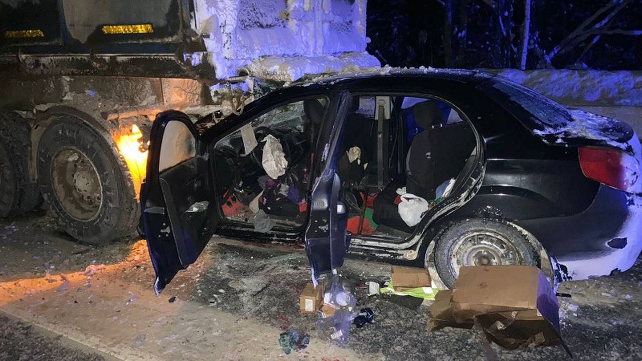 Главная картинка новости: В Коми в ДТП пострадала 6-месячная девочка