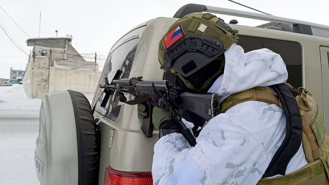 Главная картинка новости: В Коми сотрудники ФСБ пресекли условный теракт