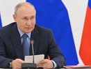 Путин отметил заслуги метеоролога, учителя и страхового агента из Коми