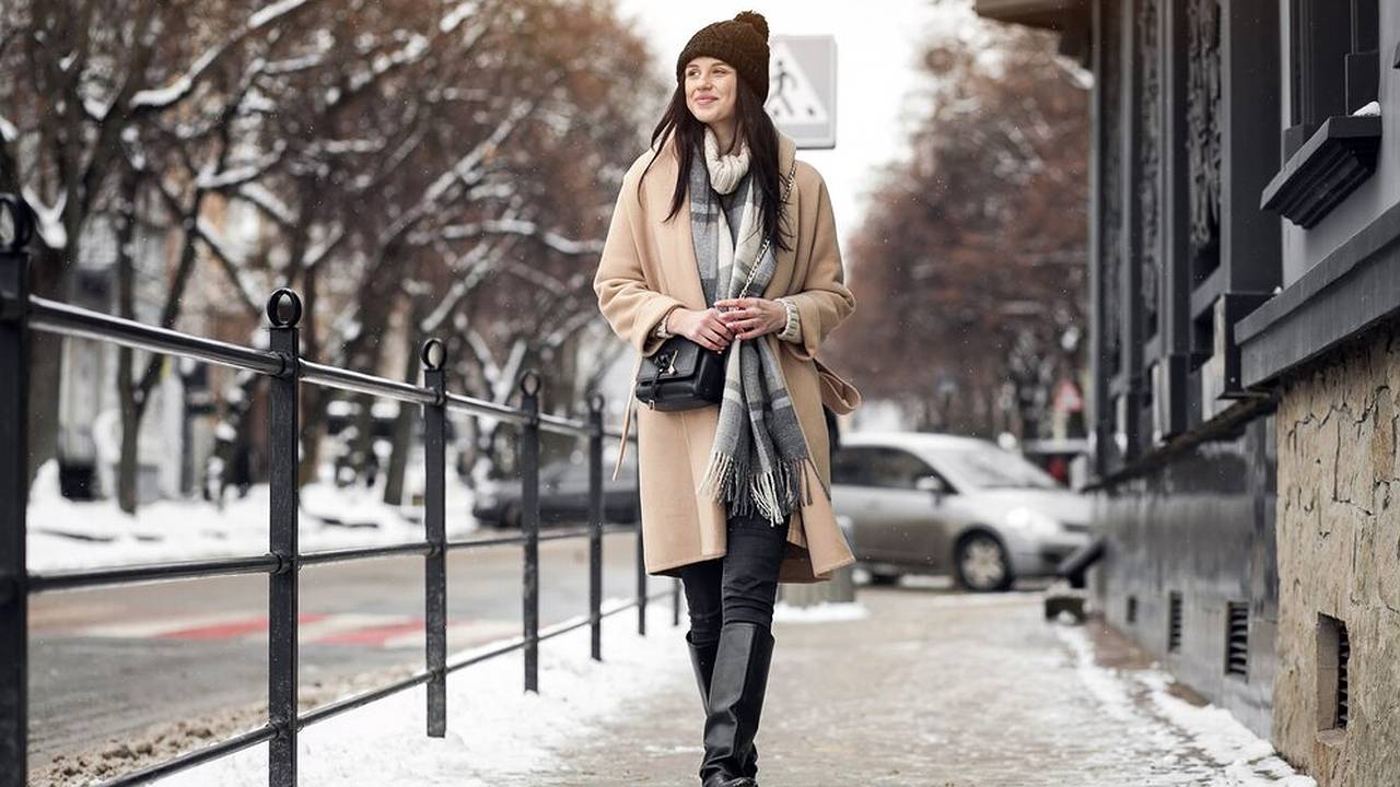 Главная картинка новости: Названо изящное пальто на весну 2024 года - тихая роскошь