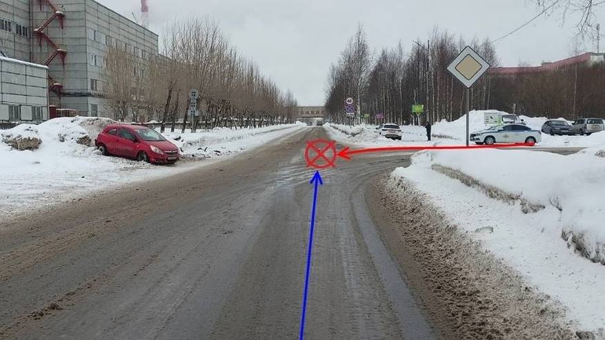 Главная картинка новости: В Коми водитель не уступил дорогу другому авто и спровоцировал столкновение