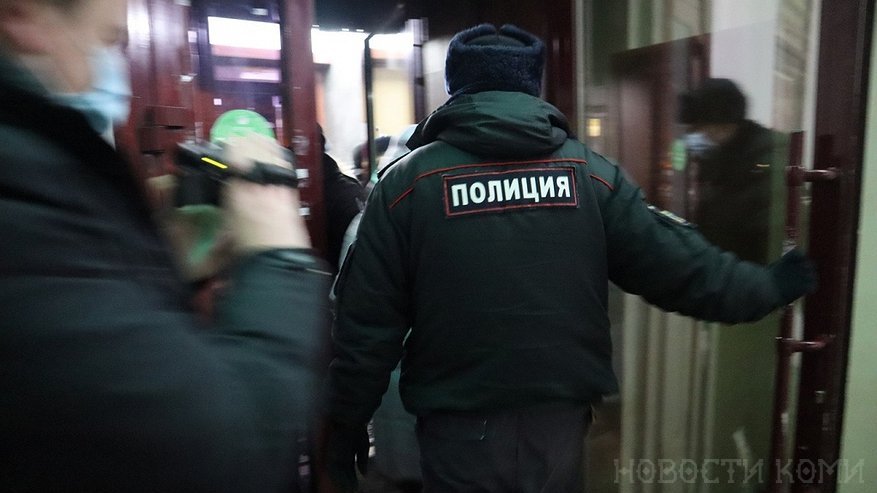 Посетитель московского ТЦ рассказал, как отобрал автомат у террориста