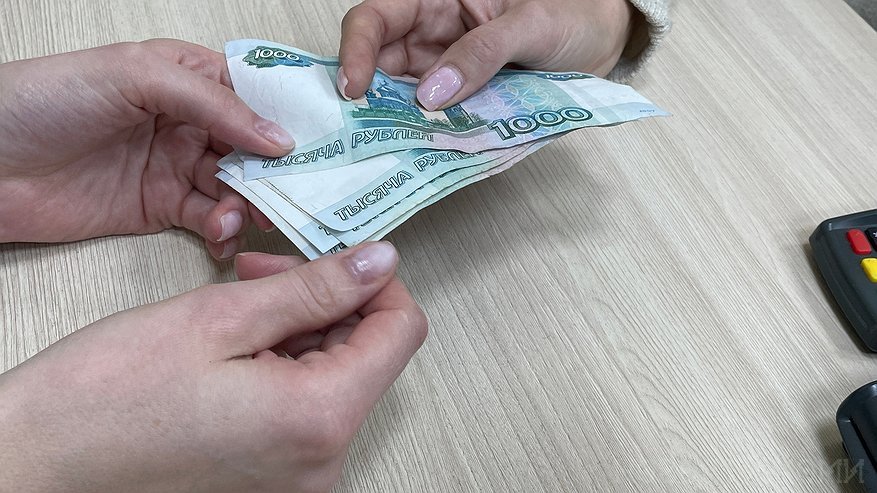 Житель Коми потерял 1 млн рублей, переведя деньги в недружественную страну