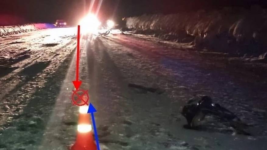 Главная картинка новости: После столкновения иномарки с ВАЗ в Коми погиб 1 человек