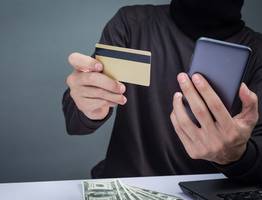 Ухтинца обманули почти на 1 млн рублей при продаже станка