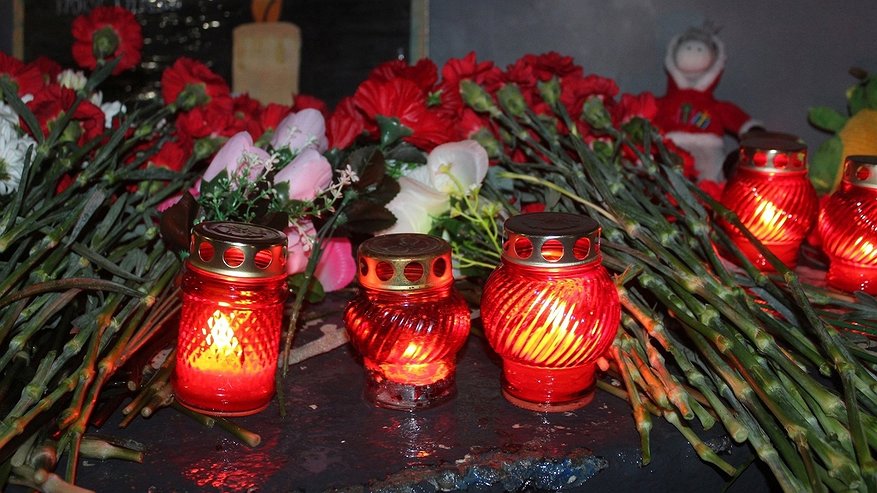 Жители Коми почтили память погибших в "Крокусе"