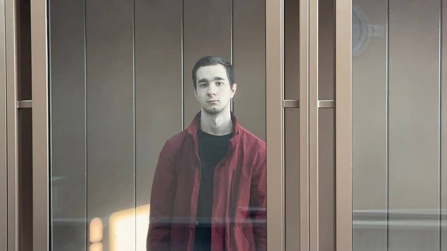 Главная картинка новости: Студент познакомился с жителем Коми в сети и договорился о страшном