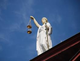 Мать из Коми захотела наказать друзей сына за нахождение в квартире