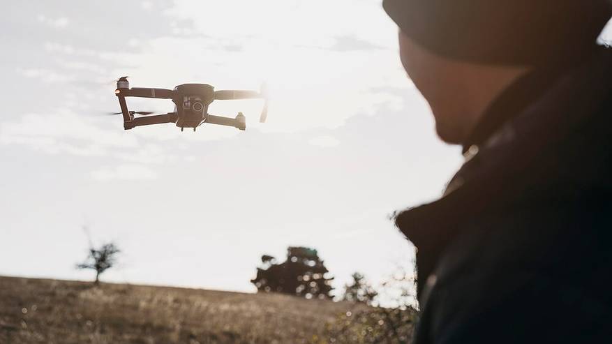 Главная картинка новости: В Ухте продолжают мониторить ситуацию в небе с неопознанным объектом