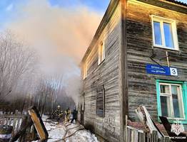 При пожаре в Эжве два человека пострадали