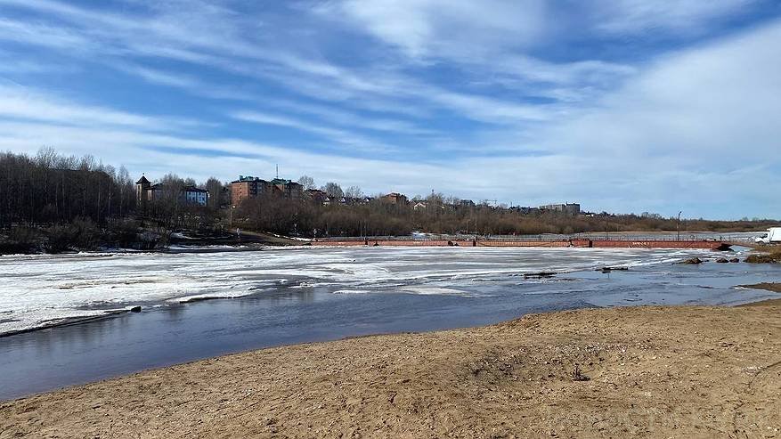 Главная картинка новости: В Коми были закрыты еще пять ледовых переправ