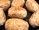 Вместо скучных котлет: рецепт невероятно вкусных котлет с начинкой на сковороде