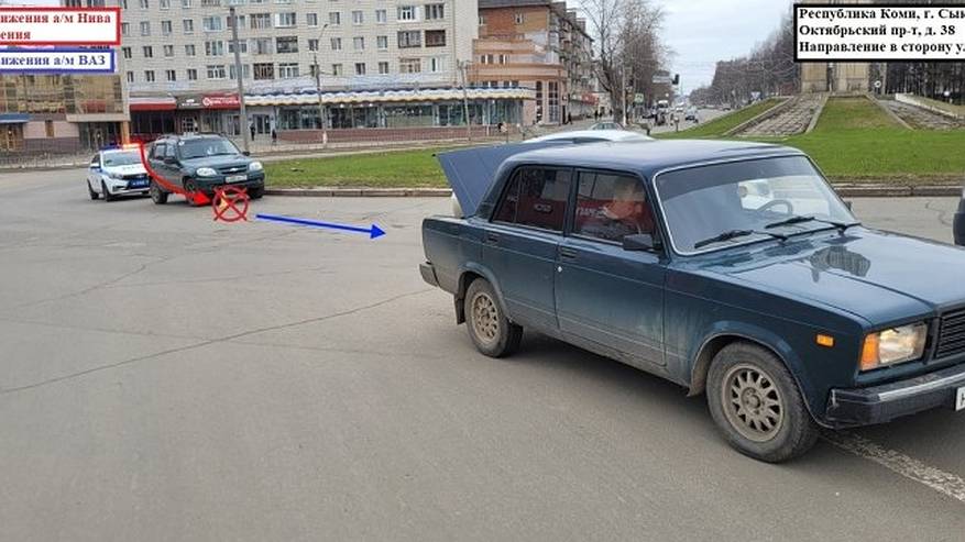 Главная картинка новости: В Коми водителя ВАЗа госпитализировали после ДТП на кольце