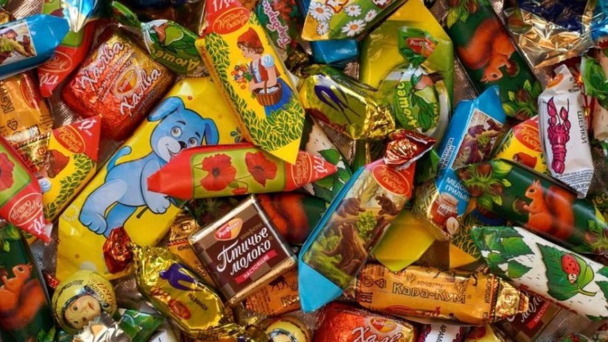 Яд в фантике: Эксперты роскачества назвали конфеты, которые ни в коем случае нельзя покупать