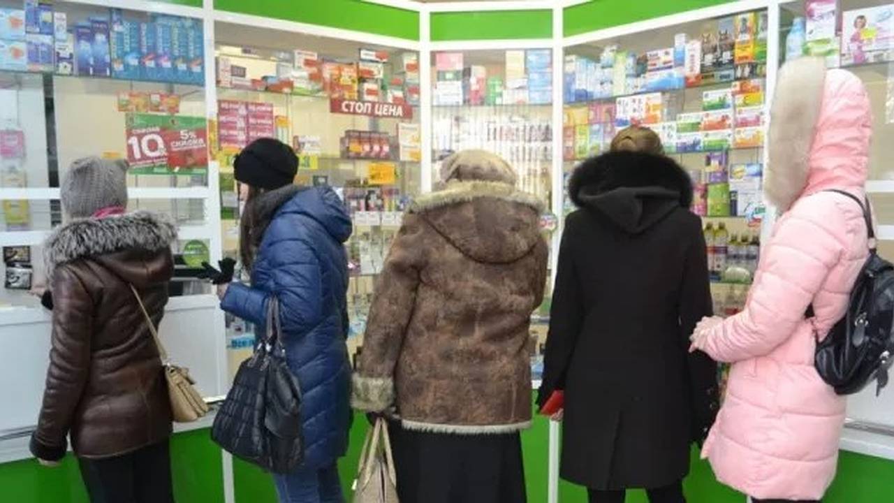 Главная картинка новости: Химия не нужна: Копеечное средство из аптеки с легкостью отбелит все полотенца