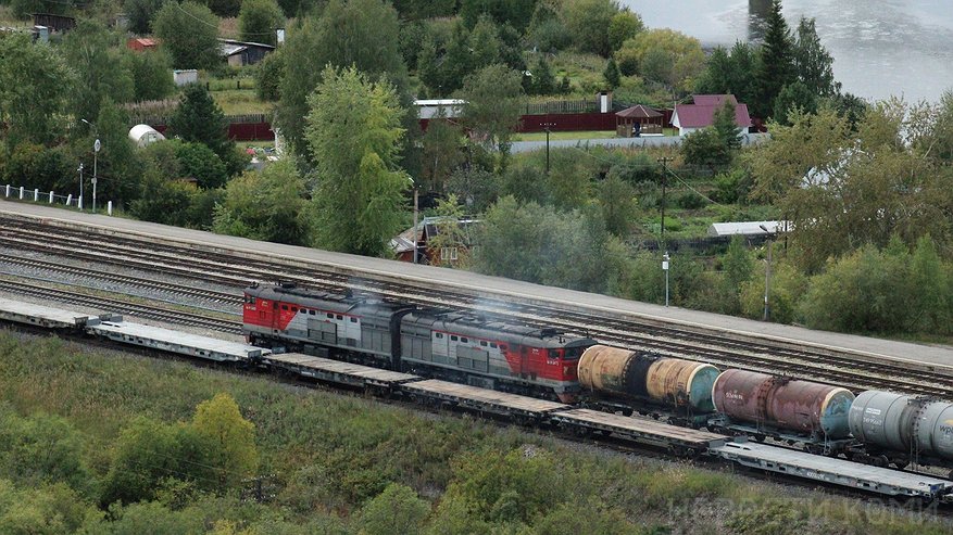 Транспортные вагоны сошли с рельс в Коми