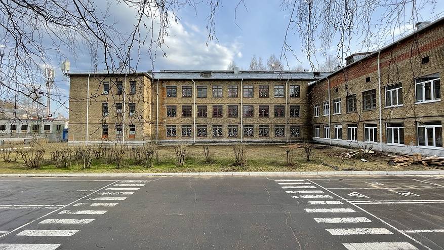 Главная картинка новости: В Сыктывкаре в руках ребенка взорвался телефон