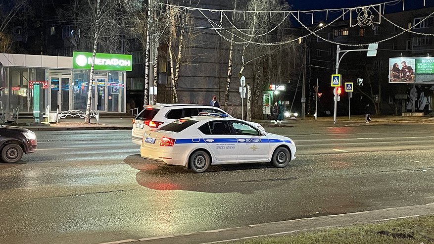 Главная картинка новости: В Коми в ДТП пострадала 4-летняя девочка