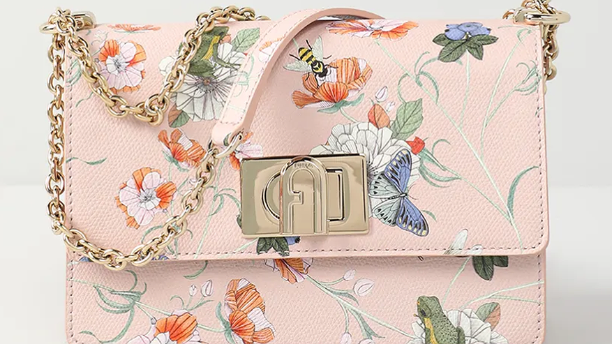 Главная картинка новости: Сумки на плечо: разнообразие стилей и функциональность