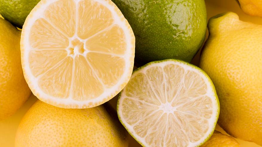 Главная картинка новости: Сварите лимон и пейте эту воду натощак: на утро вы просто не узнаете себя в зеркале