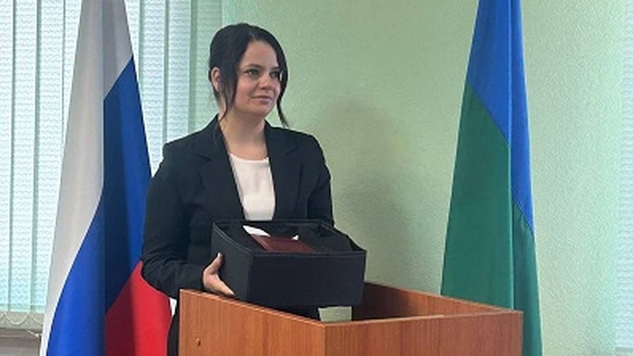 Главная картинка новости: Мировой судья приняла присягу в Ухте