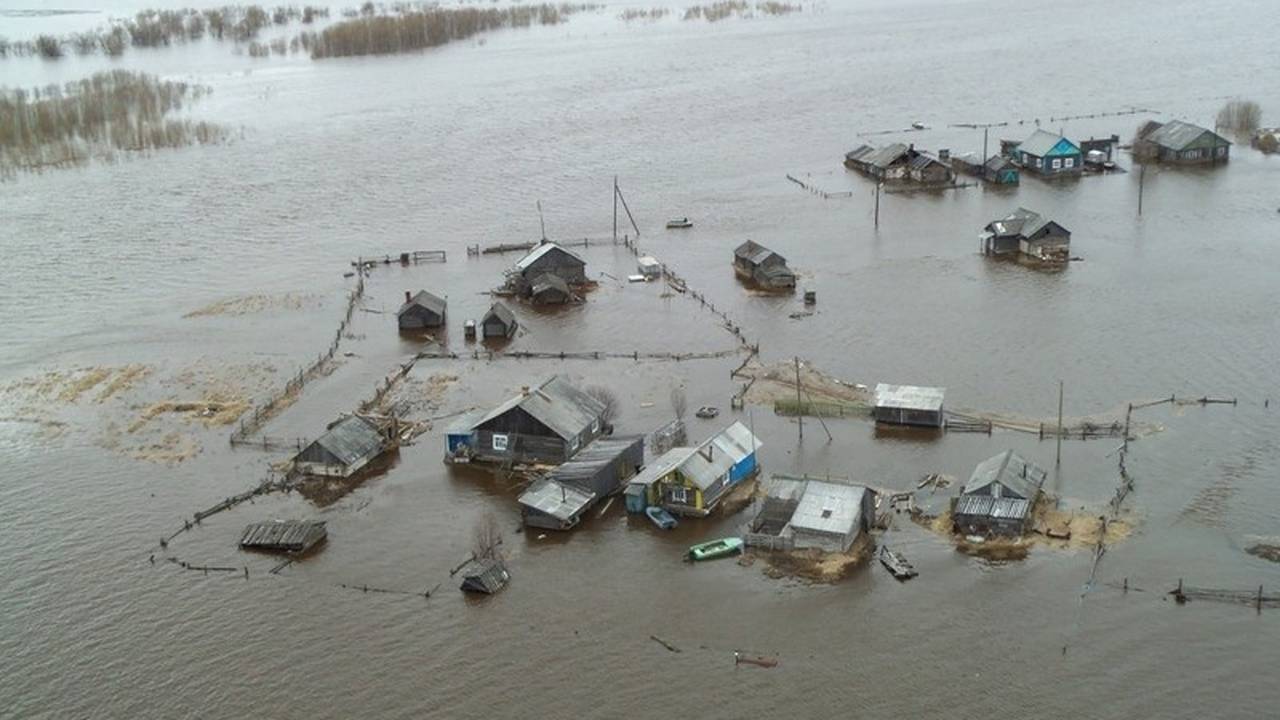 Главная картинка новости: В одном из районов Коми сняли режим ЧС