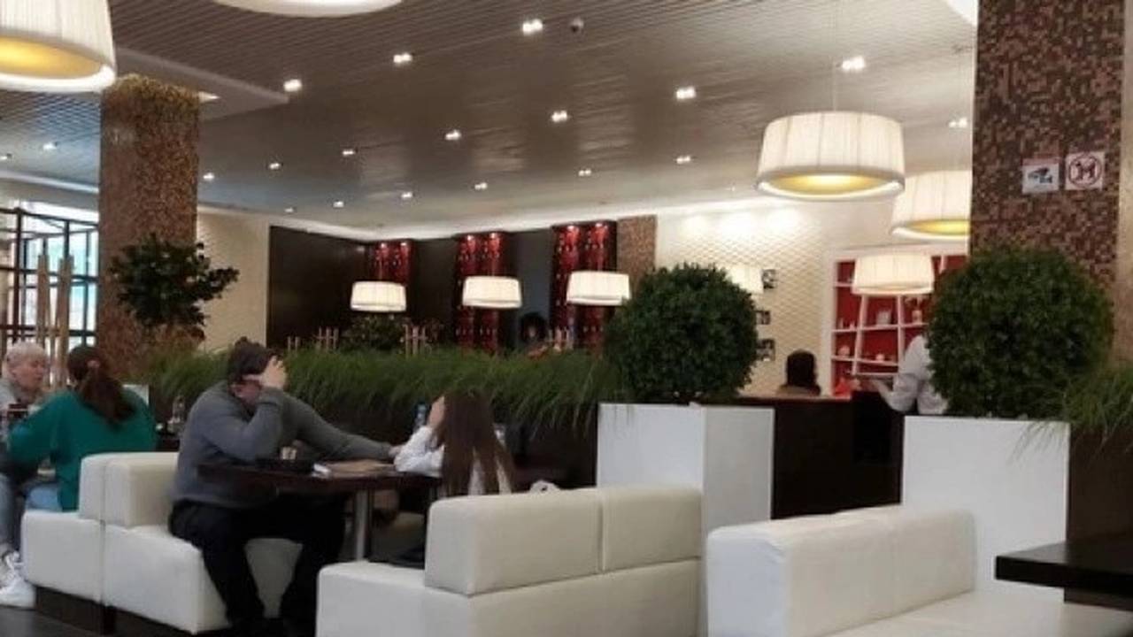 Главная картинка новости: Это самая токсичная и опасная ягода: а мы едим ее как деликатес, еще и детей заставляем