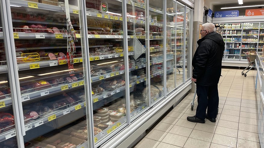 Продукты на выброс: как магазины прибегают к различным уловкам, чтобы завлечь и обобрать своих покупателей