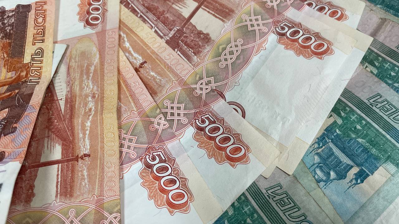 Главная картинка новости: Эти банкноты больше ничего не стоят: банк их не примет, а в магазине только посмеются. Неприятный сюрприз