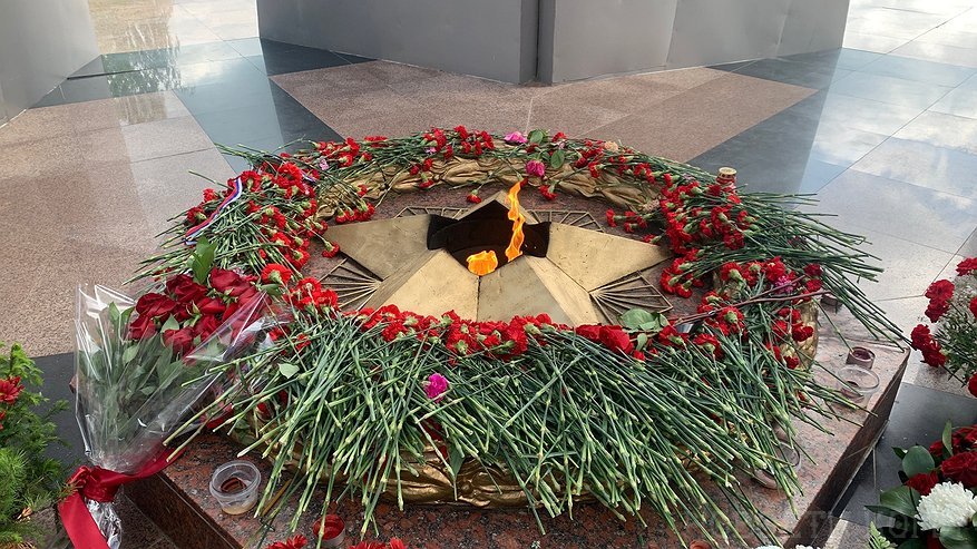 В Сыктывкаре почтили память погибших при сходе поезда в Коми