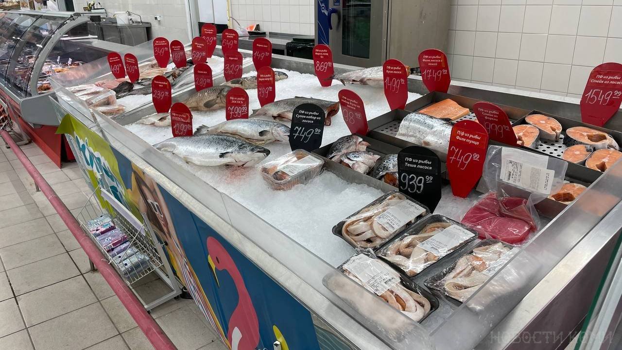 Главная картинка новости: Остановитесь, не покупайте! В этой рыбе находят 10-метровых червей. А мы ее сами едим и детей кормим