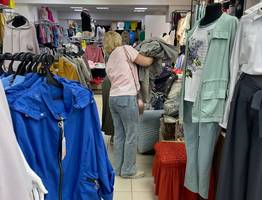 Так одеваются только «колхозницы»: 5 вещей, которые нужно обязательно выбросить из гардероба