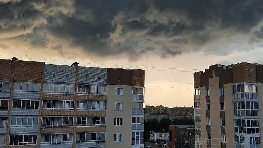 Главная картинка новости: На Коми надвигается сильный шторм