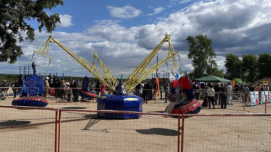 Главная картинка новости: В Сыктывкаре был обнаружен незарегистрированный аттракцион