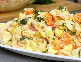 Всего 4 простых продукта в составе. Уж очень доступный и вкусный салат: рецепт за 3 минуты