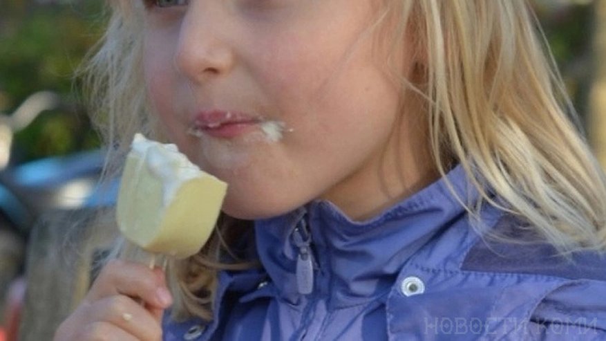 Кишечная палочка, плесень и "пальма": В Роскачестве назвали мороженое, которое ни в коем случае нельзя давать детям