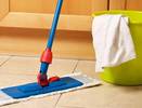 Полы можно не мыть неделями: всего одна ложка на ведро воды и поверхности сверкают как зеркало