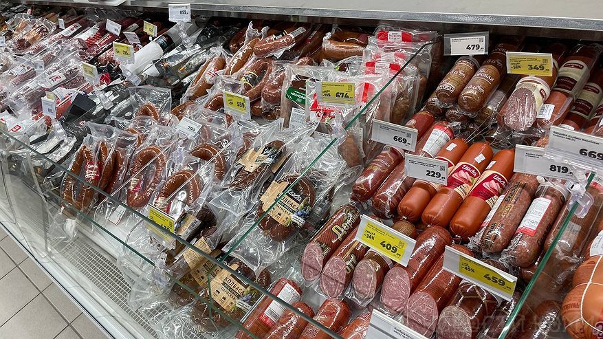 Можно смело брать – там чистое мясо: Росконтроль назвал лучшие марки колбасы