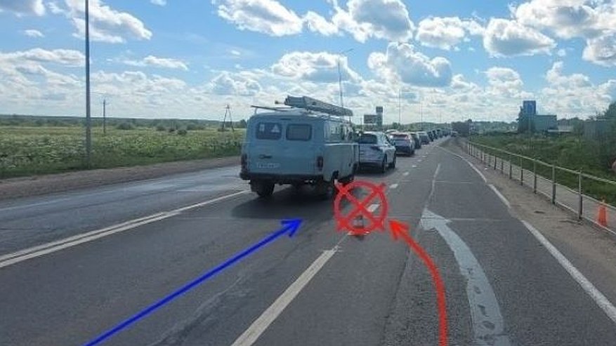 Автобус и грузовик попали в ДТП, не поделив дорогу в Коми