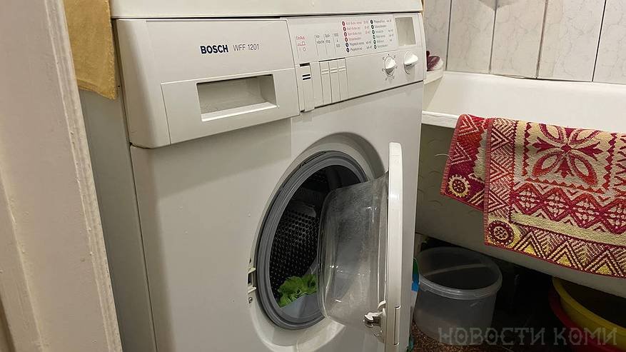 Главная картинка новости: Зажмите 2 кнопки - и стиралка сама очистится грязи, плесени и остатков порошка: секрет вечной службы